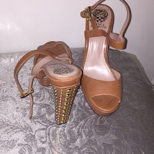 Vince Camino pumps